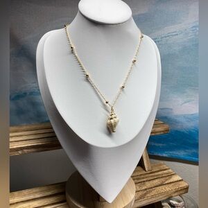 M96 Mermaid Shell Necklace 5